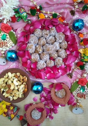 A picture of Pumpkin Besan Ladoo.