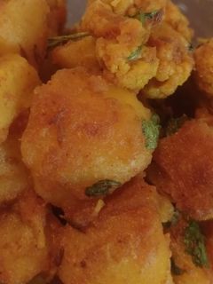 আলু ফুলকপির ডালনা (Aloo fulkopir dalna recipe in Bengali) রেসিপির প্রধান ছবি