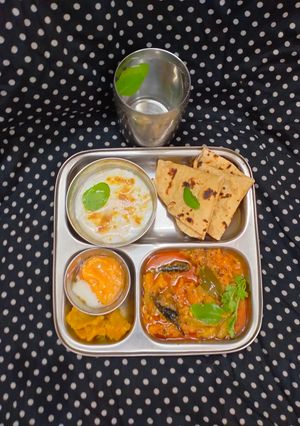 ટિંડોરા નું શાક (Tindora Shak Recipe In Gujarati) રેસીપી મુખ્ય ફોટો