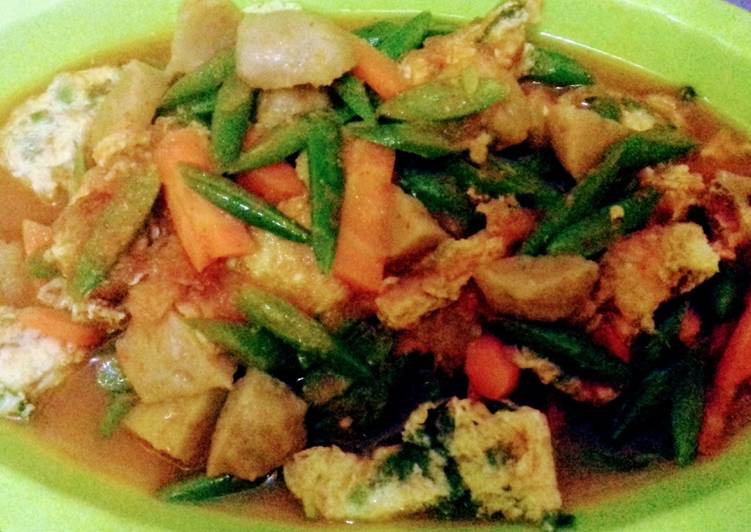 Telur Orak Arik topping Buncis Bakso Wortel