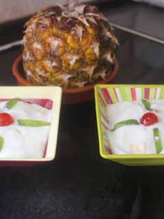Una foto de Piña con miel y yogurt