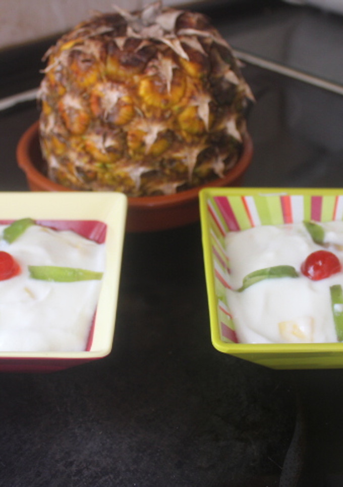 Una foto de Piña con miel y yogurt