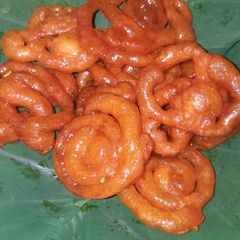 A picture of Jelebi.