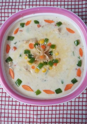 A picture of Farfalle Pasta in Cheesy White Sauce.