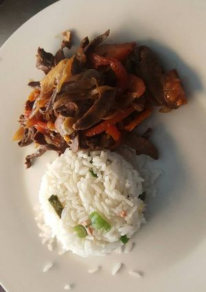 Una foto de Saltado de corazón de pavo