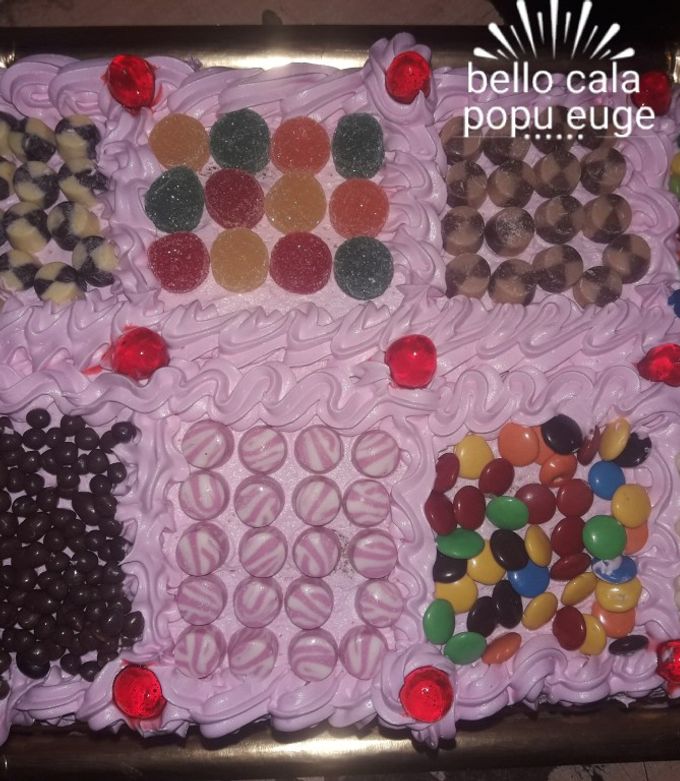 Una foto de Torta golosinera para el cumple de mi popu