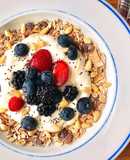 Muesli & Greek Yoghurt (Sữa Chua Hy Lạp) Kèm Quả Mọng - Ăn Sáng Diet Nhanh Gọn Healthy