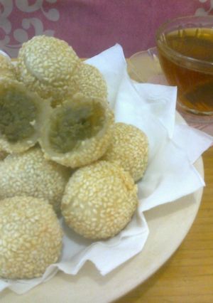 Foto resep Onde-onde isi kumbu kacang hijau no mleyot" hihihi ^ _ ^