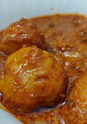 A picture of Kashmiri dum aloo- A delicacy from further north.