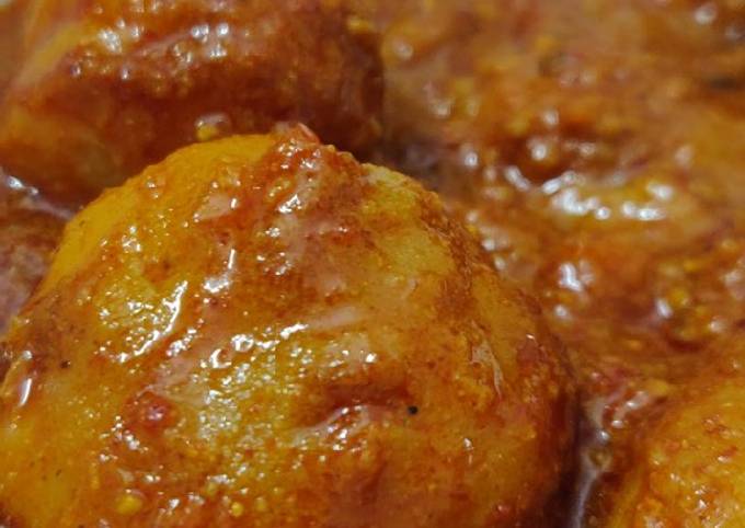 Kashmiri dum aloo- A delicacy from further north