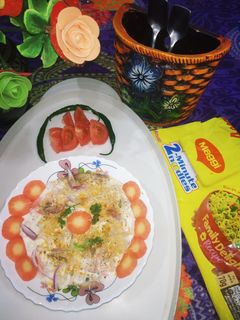 मैगी नूडल्स हेल्थी मिल्की वेज रायता (maggi noodles healthy milky veg raita recipe in hindi) रेसिपी मुख्य फोटो