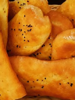 عکسی از دستور نان ترد برای صبحانه