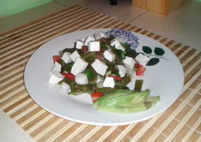 Ensalada de nopal (a la mexicana) Receta de Cocina Para Ti- Sell ...