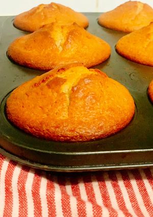 A picture of Yoghurt Cupcakes.