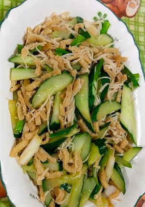 小黃瓜炒豆條 的食譜成品照片