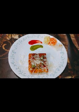 A picture of Masala cheese Toast.