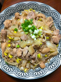 醬燒雞丁佐黃豆芽 的食譜成品照片