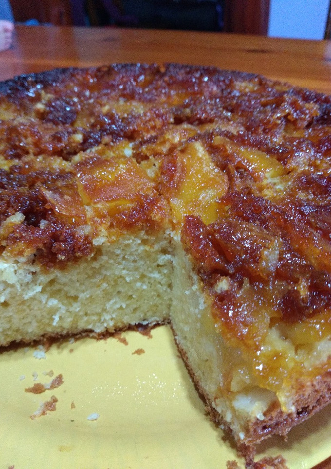 Una foto de Torta invertida de manzanas con caramelo 🍎🍏