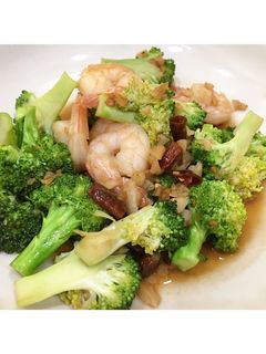 รูปของ บรอกโคลีผัดกุ้ง🥦🦐