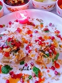 राज कचौड़ी (raj kachodi recipe in Hindi) रेसिपी मुख्य फोटो