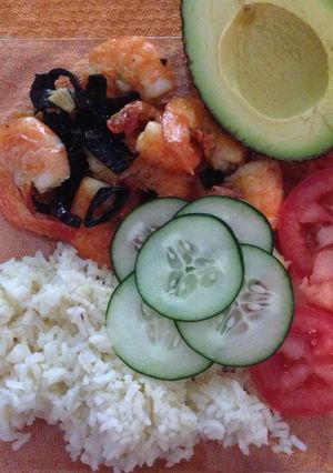 Una foto de Camarones al ajillo