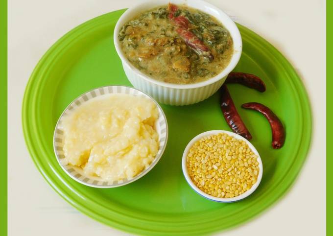 paruppu-keerai-kulfa-ka-saag-in-hindi-purslane-in-english-koottu