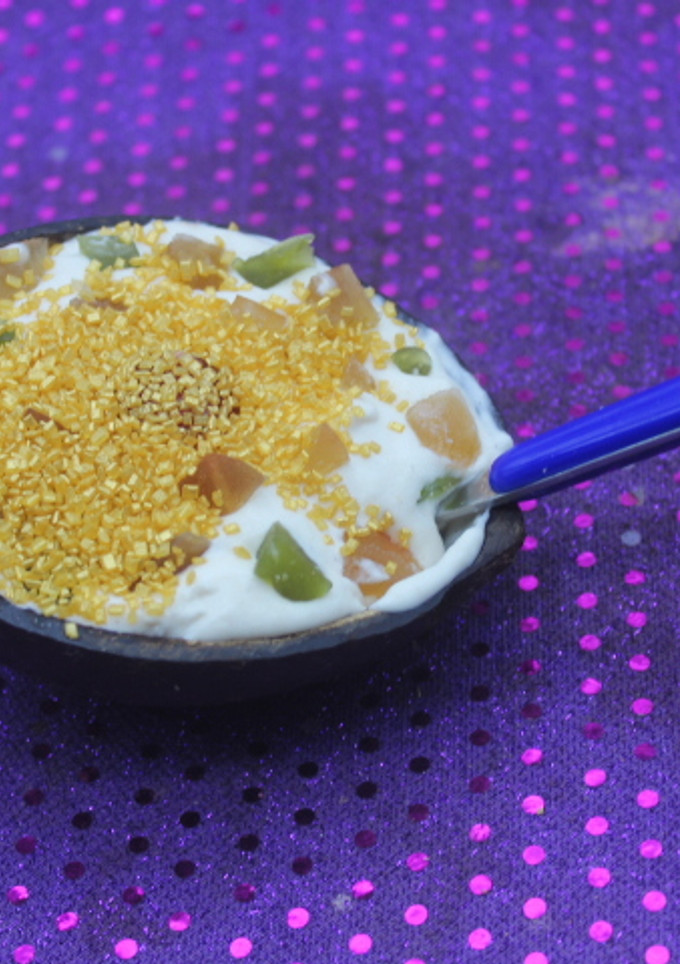Una foto de Higos con yogurt y oro
