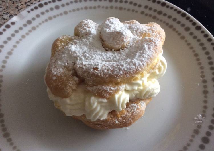 Simple Way to Make Super Quick Homemade Caramel Cream Puffs