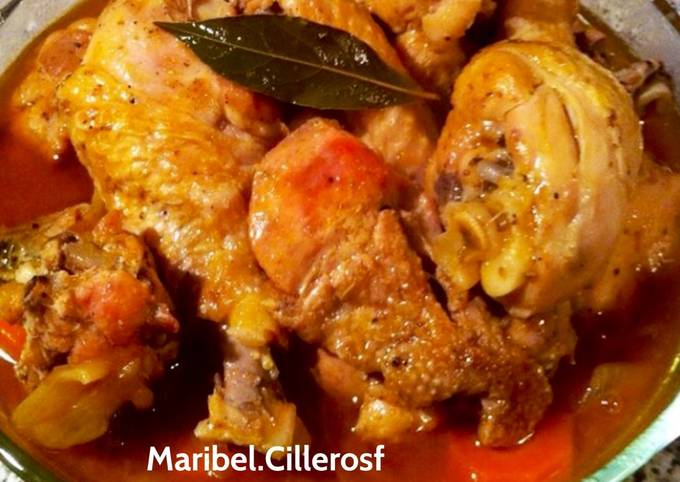 Muslos de pollo guisados Receta de Maribel.Cillerosf- Cookpad
