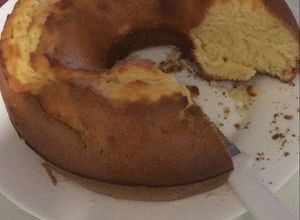 Una foto de Torta fácil, suavecita con yogurt ser sin batidora ni mucho tiempo!