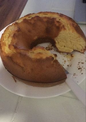 Una foto de Torta fácil, suavecita con yogurt ser sin batidora ni mucho tiempo!