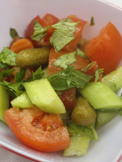 Una foto de Ensalada de encurtidos y apio