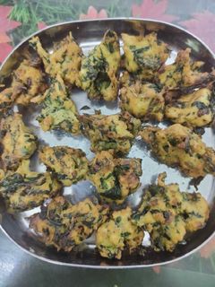 முடக்கத்தான் பக்கோடா (Mudakkathaan pakoda recipe in tamil) செய்முறை முக்கிய புகைப்படம்
