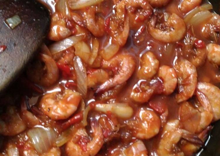 4 Cara Membuat Udang Saus Padang Yang Cepat