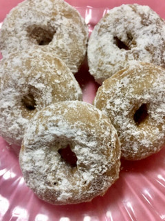 A picture of Cake Donuts.