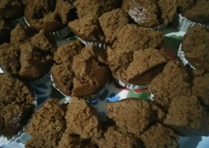 Bagaimana Menyiapkan Apem kukus gula merah / gula jawa yang Lezat Sekali