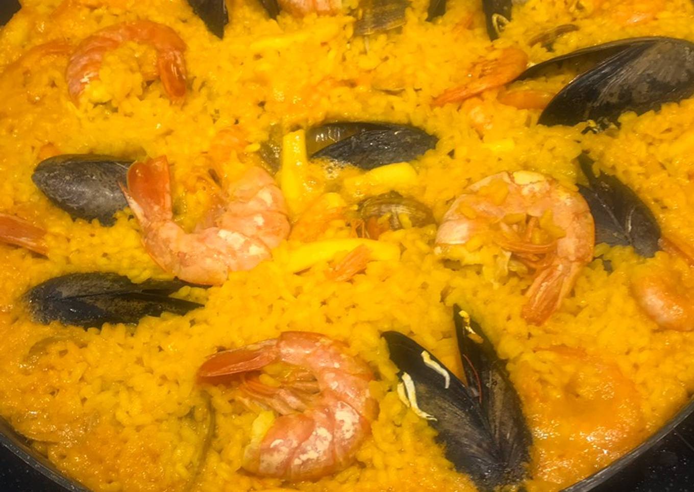 Paella de domingo en familia