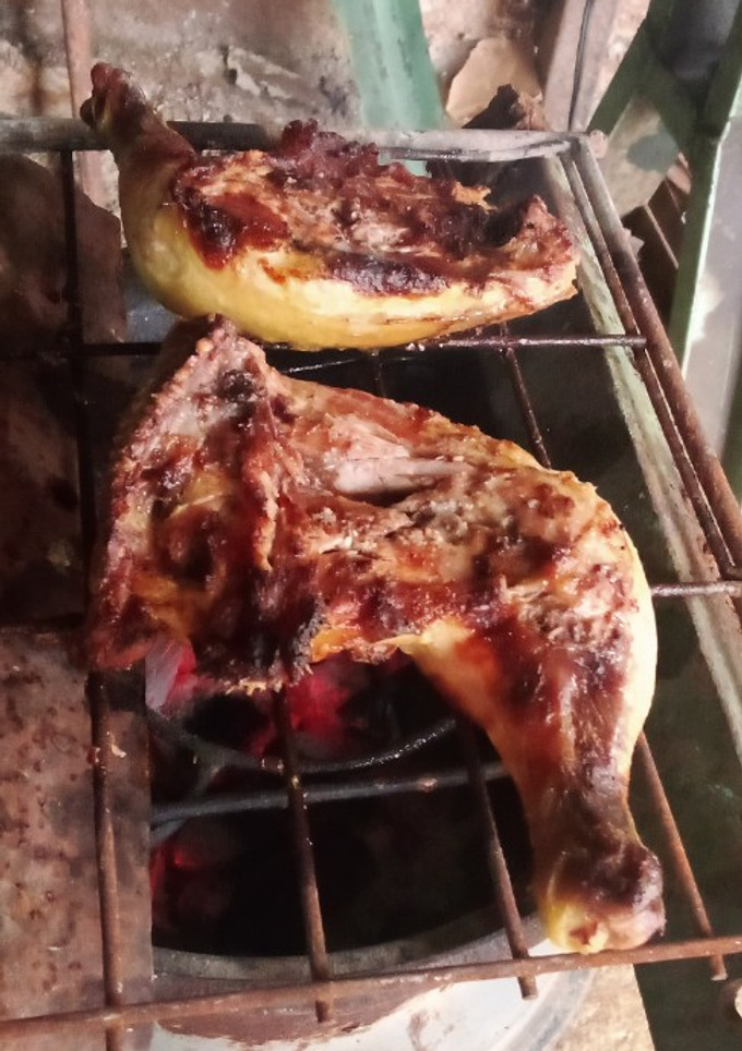 Una foto de Pollo asado al carbón