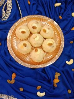 રવા ના લાડુ (Rava Ladoo Recipe In Gujarati) રેસીપી મુખ્ય ફોટો
