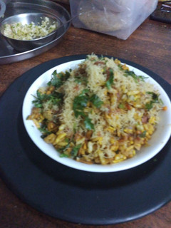 બોમ્બે સ્ટાઇલ ભેળ (Bombay Style Bhel Recipe In Gujarati) રેસીપી મુખ્ય ફોટો