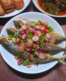 Ikan Goreng Sambal Iris Bawang Merah