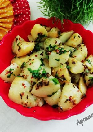 चटपटे फलाहारी आलू (Chatpate Falahari aloo recipe in hindi) रेसिपी मुख्य फोटो