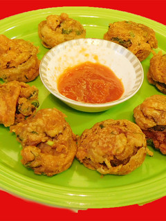 மஷ்ரூம் பகோடா(Mushroom pakoda recipe in tamil)) செய்முறை முக்கிய புகைப்படம்