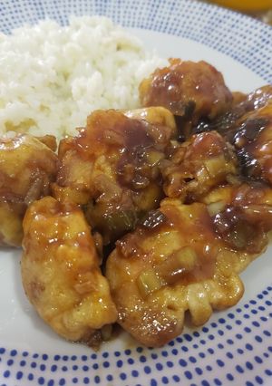 Una foto de Pollo a la naranja tipo Panda Express