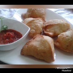 A picture of Whosayna’s Punjabi Samosas.