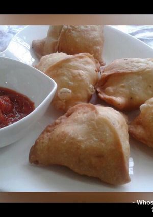 A picture of Whosayna’s Punjabi Samosas.