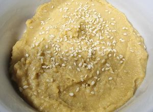 Una foto de Hummus de garbanzo fácil y rápido