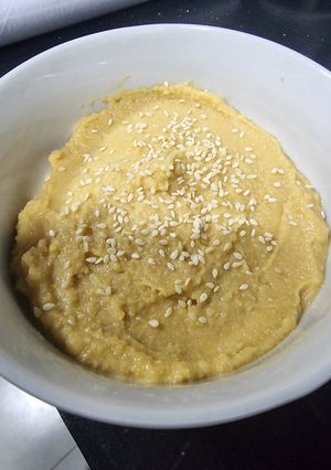 Una foto de Hummus de garbanzo fácil y rápido
