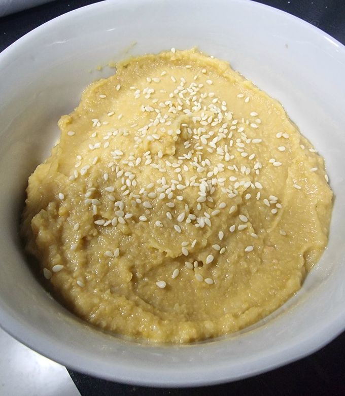 Una foto de Hummus de garbanzo fácil y rápido