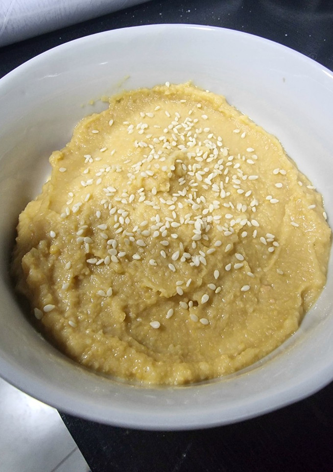 Una foto de Hummus de garbanzo fácil y rápido